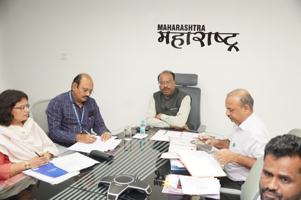 जनसंवादाच्या माध्यमातून नागरिकांच्या अडचणी सोडवाव्यात – महसूल मंत्री चंद्रशेखर बावनकुळे